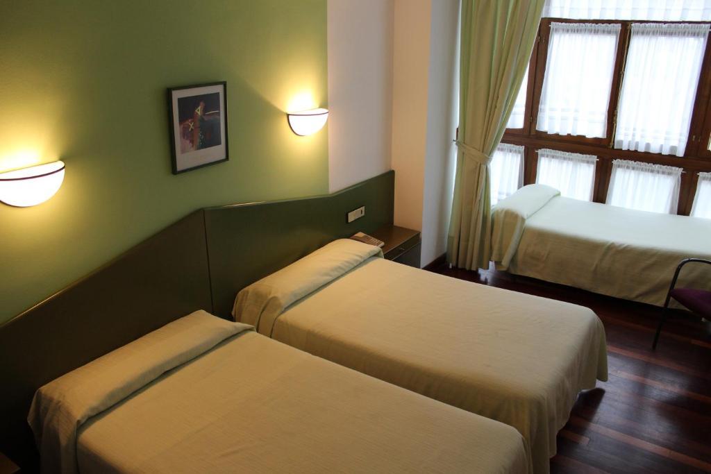 Hotel Sindika Oñate Chambre photo